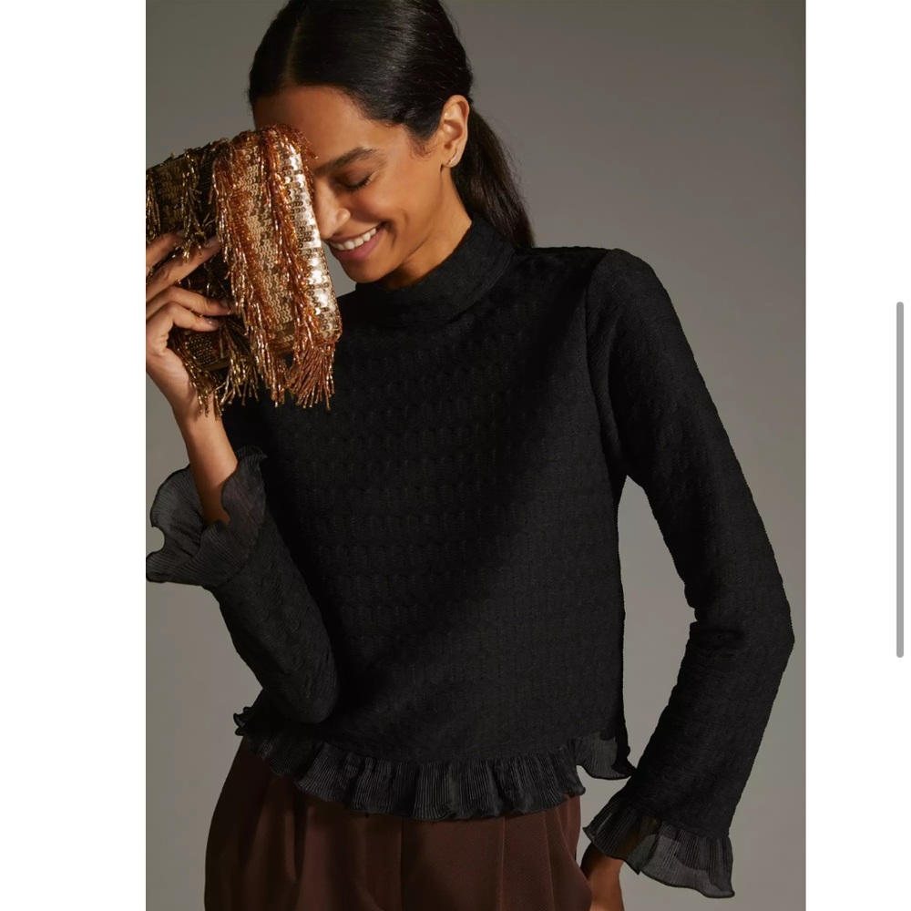 ANTHROPOLOGIE: Block Ruffle Top